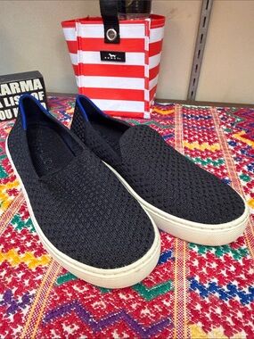 Rothys The Original Slip-On Sneakers Size 6 Black & Blue Casual Womens Shoes